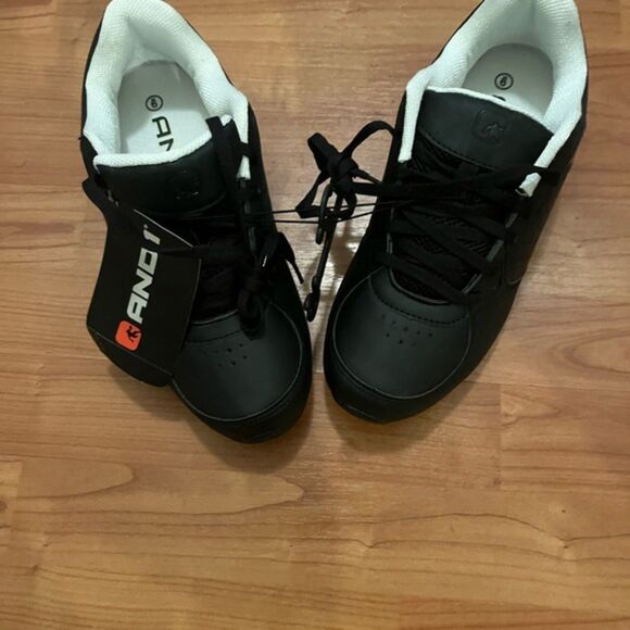 AND1 FURY LOW Men\'s Tennis Shoes Sneakers Low Top Size 8 Black/White